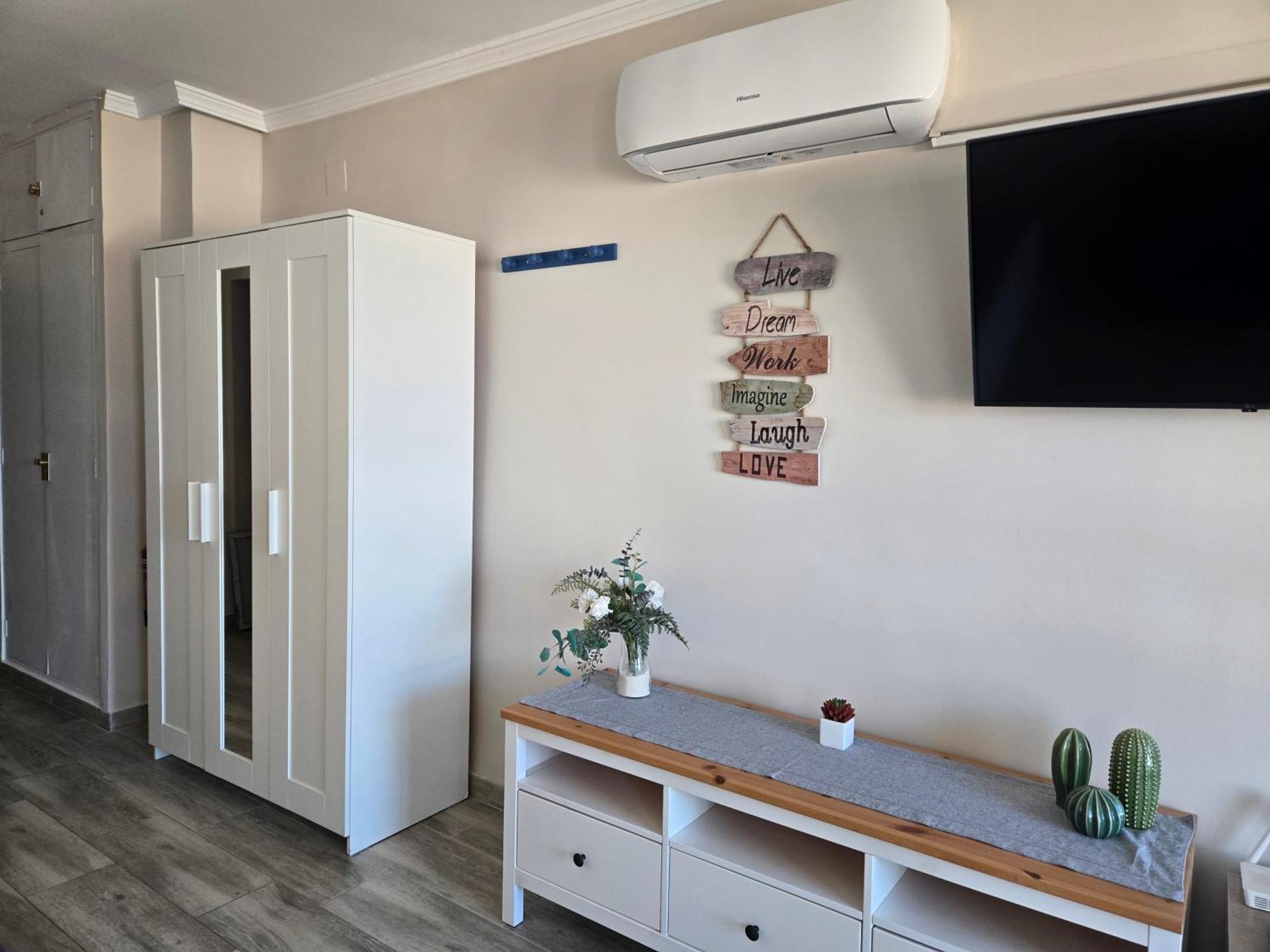 Bonito Estudio Con Vistas, Centro Torremolinos Dış mekan fotoğraf